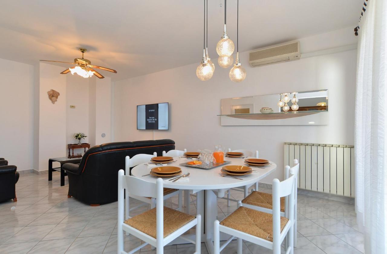Вилла House Pula 2080 Экстерьер фото