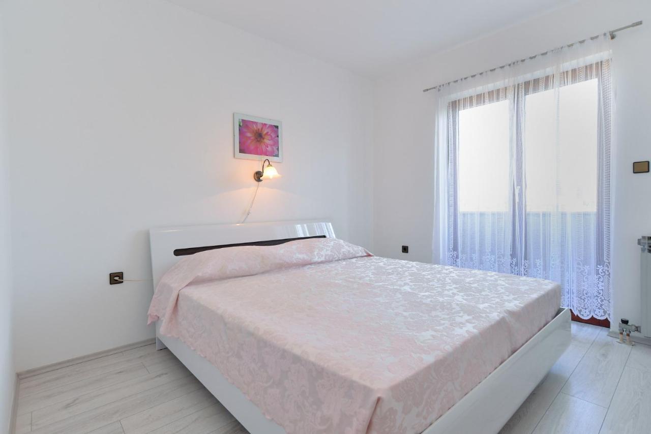Вилла House Pula 2080 Экстерьер фото