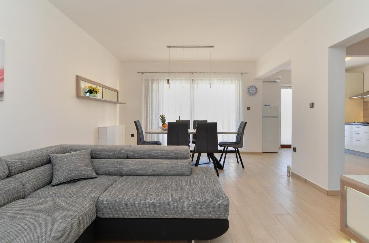 Вилла House Pula 2080 Экстерьер фото
