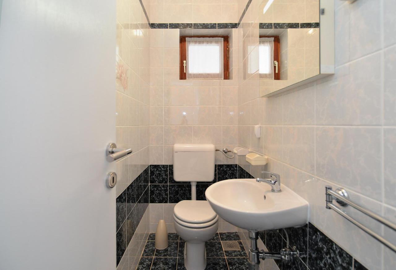 Вилла House Pula 2080 Экстерьер фото