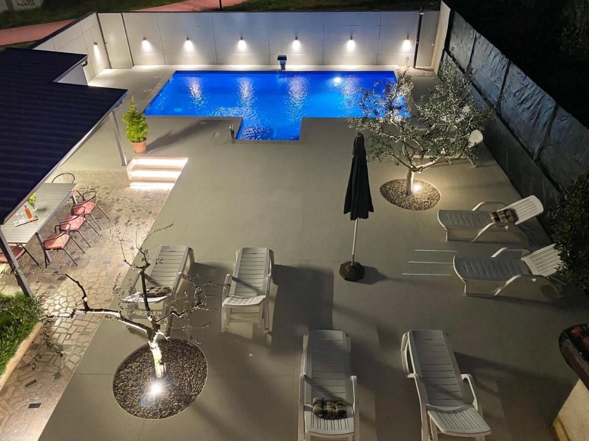 Вилла House Pula 2080 Экстерьер фото